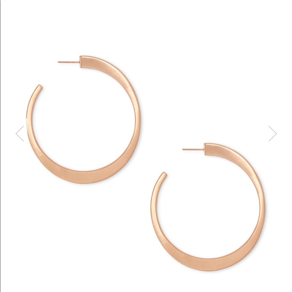 Kendra Scott Avi Hoop Earrings in rose gold